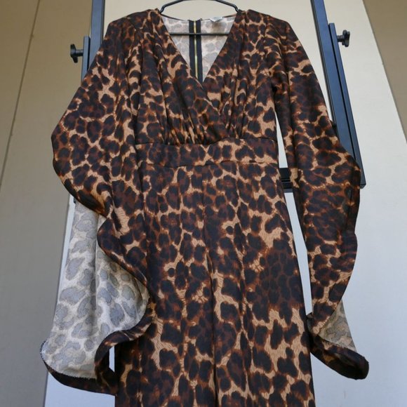 Cheetah Print Zipper Back Jump Suit Drama Sleeves - Picture 6 of 13